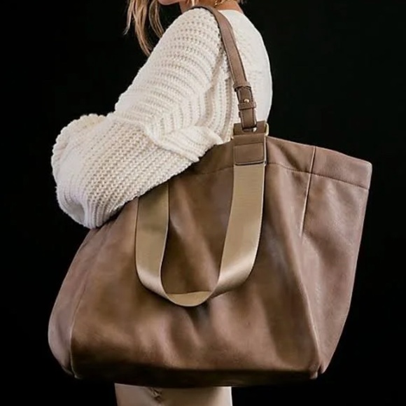FREE PEOPLE Ventura Vegan Beige Tote Bag - Picture 1 of 6